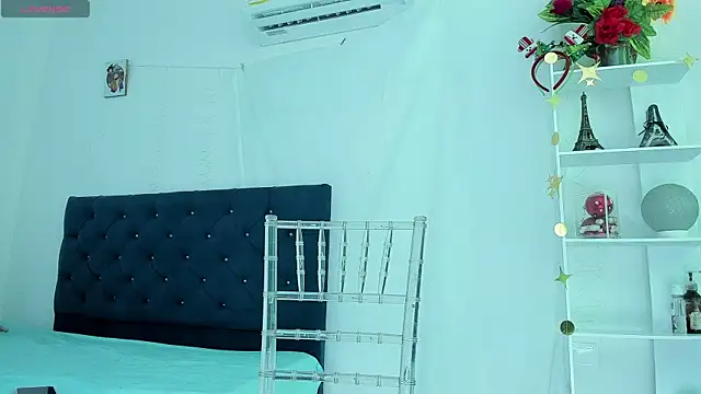 angela santana  online show from 01-06-25, 07:35