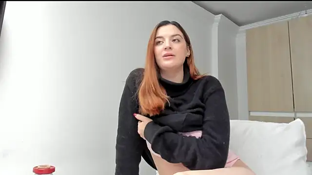 Snapshot of Bellacrox chatting on 03-07-25, 10:43 Bellacrox online show from 03-07-25, 10:43