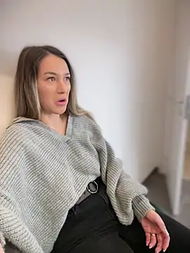 HotXMom online show from 02-10-25, 04:52