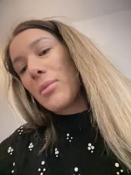 HotXMom online show from 02-18-25, 04:58