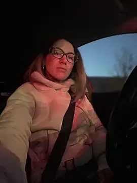 HotXMom online show from 03-07-25, 04:13