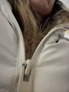 HotXMom online show from 03-17-25, 01:29