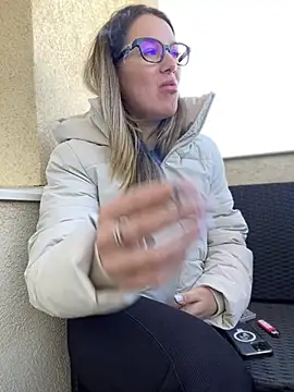 HotXMom online show from 03-22-25, 07:25