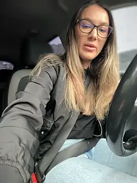 HotXMom online show from 09-12-25, 05:29