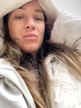 HotXMom online show from 10-09-25, 05:49