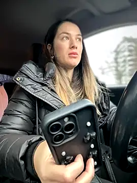 HotXMom online show from 12-03-25, 06:54