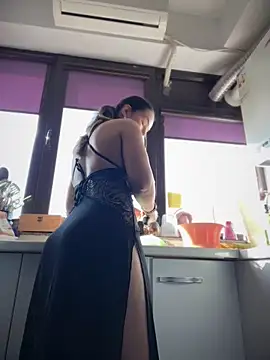 HotXMom online show from 03-11-26, 07:36