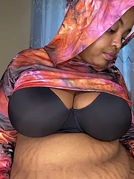 Snapshot of Linahlove chatting on 06-03-26, 10:29 Linahlove online show from 06-03-26, 10:29