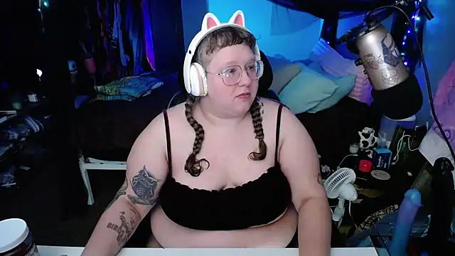 FatVeronica online show from 02-07-25, 12:09