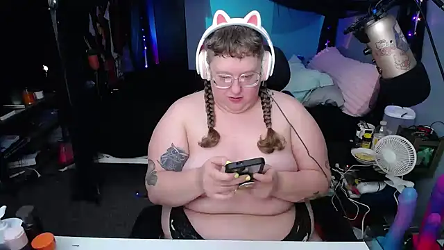 FatVeronica online show from 02-28-25, 02:42