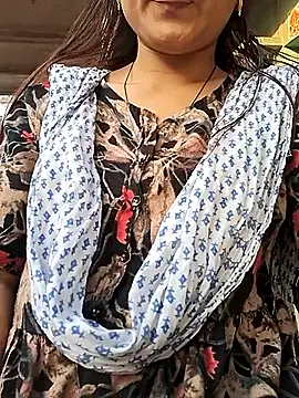 Snapshot of Ishikarana chatting on 03-11-25, 10:40 Ishikarana online show from 03-11-25, 10:40