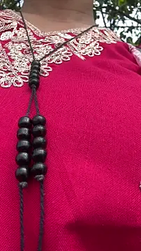 Snapshot of Ishikarana chatting on 10-11-25, 04:33 Ishikarana online show from 10-11-25, 04:33