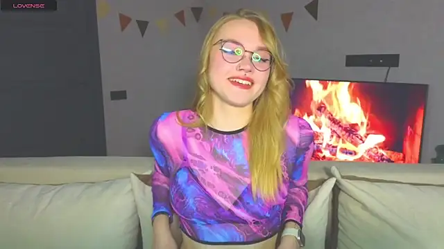 Aurora Golden1 online show from 12-02-24, 04:31