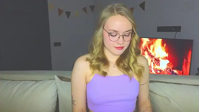 Aurora Golden1 online show from 12-09-24, 03:33