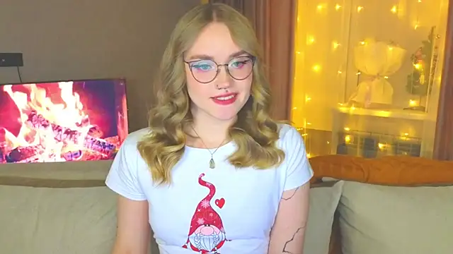 Aurora Golden1 online show from 12-26-24, 08:42