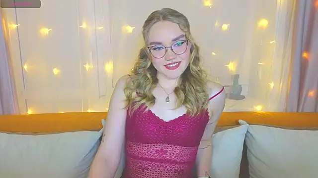 Aurora Golden1 online show from 03-04-25, 03:48