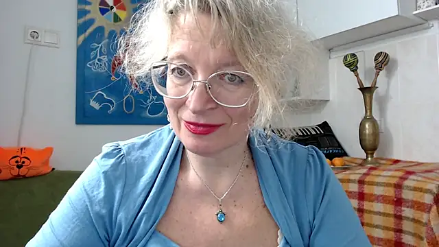 Snapshot of Zosya1111 chatting on 12-15-24, 12:38 Zosya1111 online show from 12-15-24, 12:38