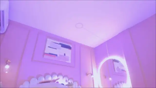 lia ass  online show from 10-29-25, 10:39