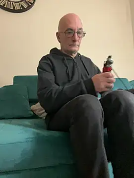 Snapshot of Sissy_Ambre chatting on 02-20-25, 06:46 Sissy Ambre online show from 02-20-25, 06:46