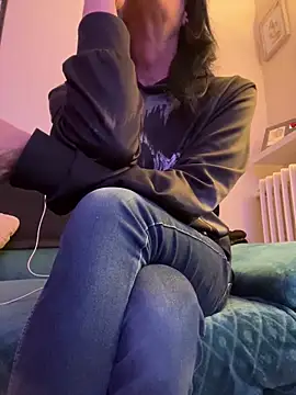 Snapshot of Sissy_Ambre chatting on 03-17-25, 06:11 Sissy Ambre online show from 03-17-25, 06:11