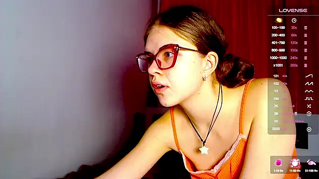 Sarah HS online show from 12-06-24, 12:27