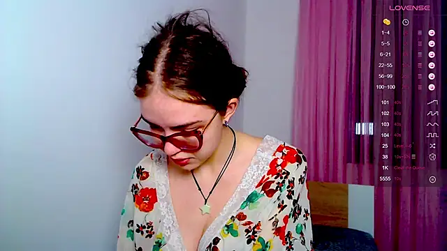 Sarah HS online show from 03-04-25, 02:10