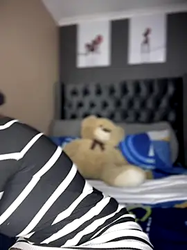 Snapshot of Candy-Heart chatting on 10-05-25, 03:27 Candy-Heart online show from 10-05-25, 03:27