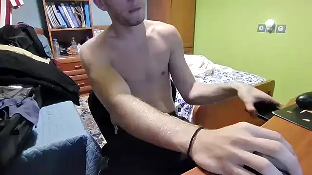 Snapshot of AvarageEuropeGuy chatting on 09-24-25, 07:01 AvarageEuropeGuy online show from 09-24-25, 07:01