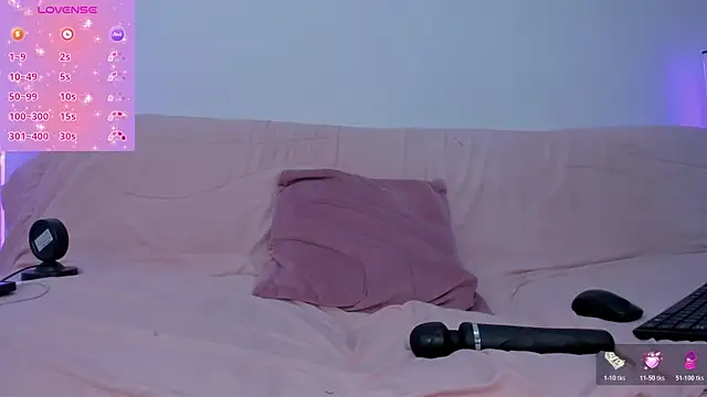 Snapshot of ImBlackEyes chatting on 12-17-25, 09:10 ImBlackEyes online show from 12-17-25, 09:10