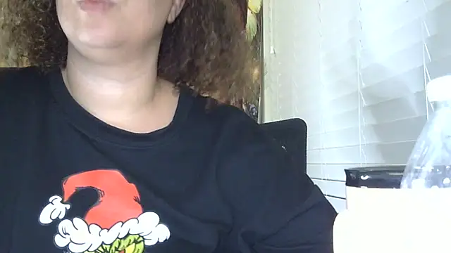 Snapshot of Paisleehaze chatting on 05-02-26, 05:23 Paisleehaze online show from 05-02-26, 05:23