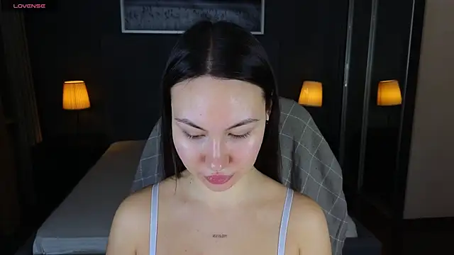 GIGI BENNET online show from 01-02-25, 05:46