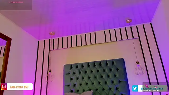 Snapshot of kate_evans1 chatting on 01-16-26, 01:04 kate evans1 online show from 01-16-26, 01:04