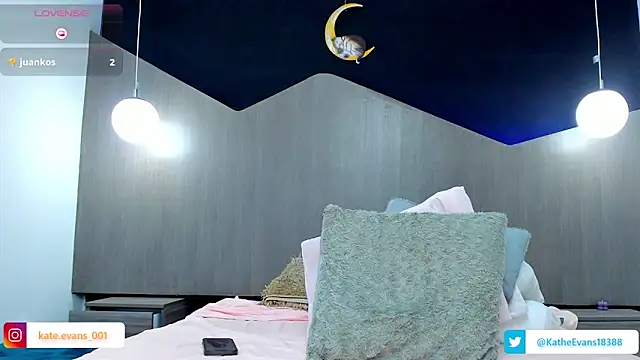 Snapshot of kate_evans1 chatting on 02-25-26, 01:15 kate evans1 online show from 02-25-26, 01:15