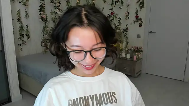 AgnieszkaBanana online show from 09-18-25, 04:03