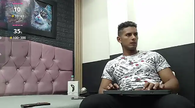 Snapshot of Chris_Dick23 chatting on 01-18-25, 05:31 Chris Dick23 online show from 01-18-25, 05:31