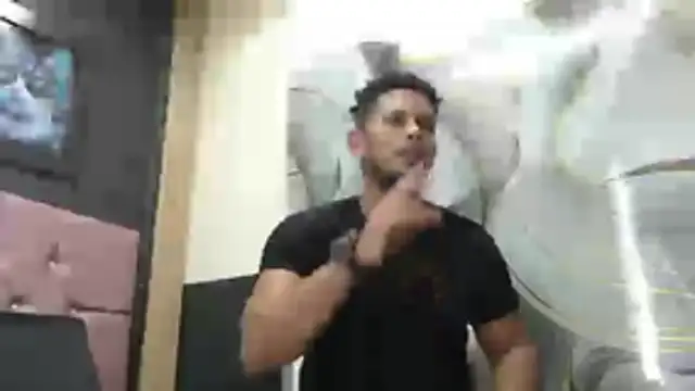 Snapshot of Chris_Dick23 chatting on 11-06-25, 05:19 Chris Dick23 online show from 11-06-25, 05:19