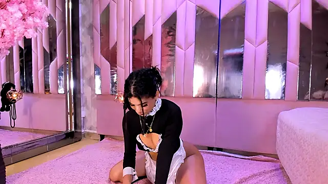 Snapshot of AlinaSweett chatting on 02-03-26, 04:12 AlinaSweett online show from 02-03-26, 04:12