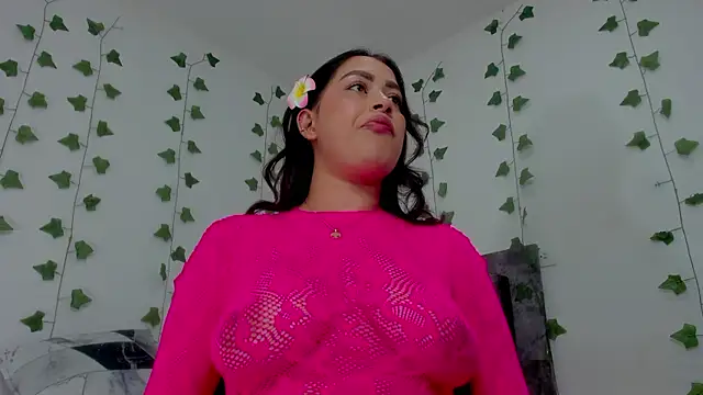 Snapshot of Miaa_Garcia chatting on 05-06-26, 10:04 Miaa Garcia online show from 05-06-26, 10:04
