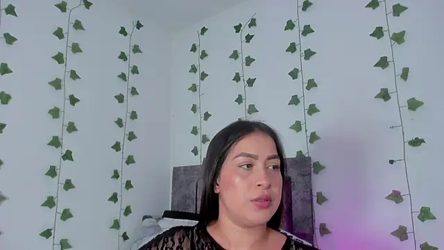 Snapshot of Miaa_Garcia chatting on 07-28-26, 10:53 Miaa Garcia online show from 07-28-26, 10:53