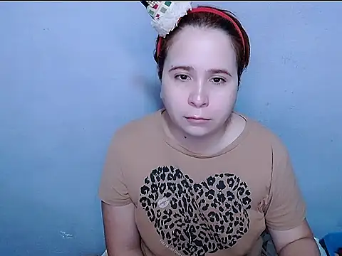 Snapshot of SubLayla01 chatting on 04-28-26, 11:48 SubLayla01 online show from 04-28-26, 11:48
