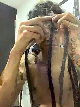 JovenDesobediente online show from 09-30-25, 04:50