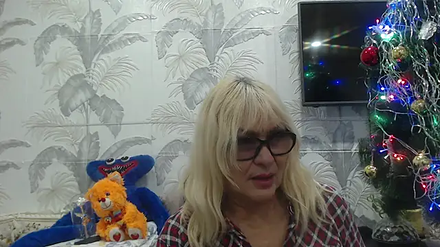 CamDiva113 online show from 01-24-25, 01:57