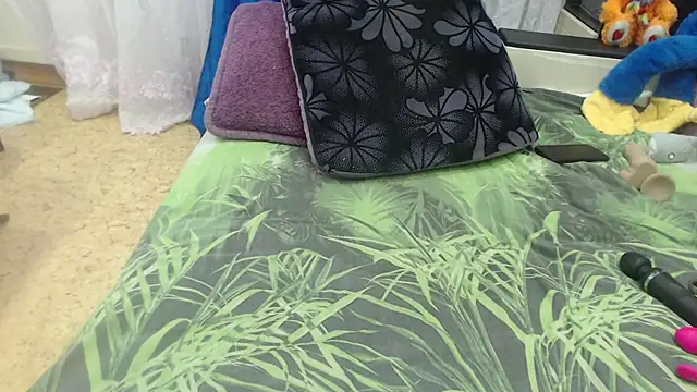 CamDiva113 online show from 09-26-25, 12:20