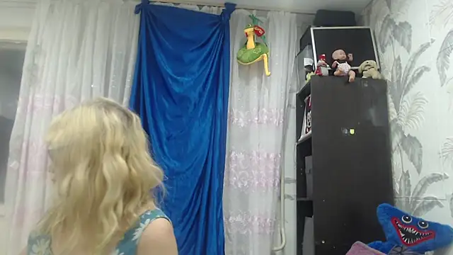 CamDiva113 online show from 10-04-25, 02:20