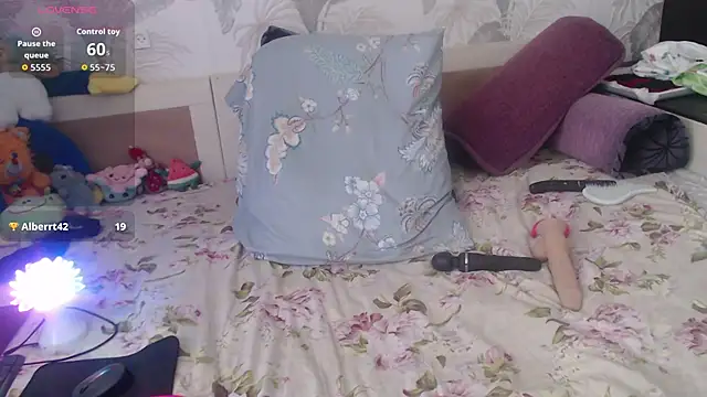 CamDiva113 online show from 03-12-26, 09:59