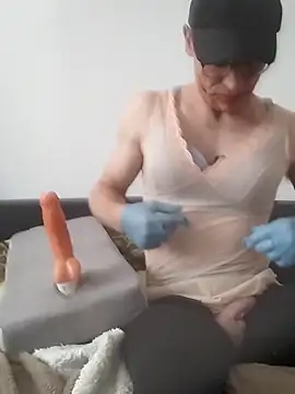 Kamien32 online show from 03-25-26, 02:34