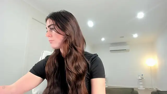 Snapshot of aus_queen chatting on 10-18-25, 12:13 aus queen online show from 10-18-25, 12:13