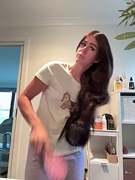 aus queen online show from 02-06-26, 10:02