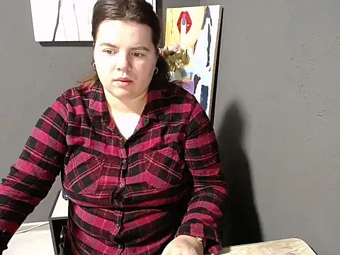 so shy online show from 01-31-25, 07:18