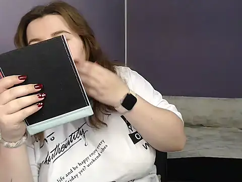 so shy online show from 09-27-25, 06:18